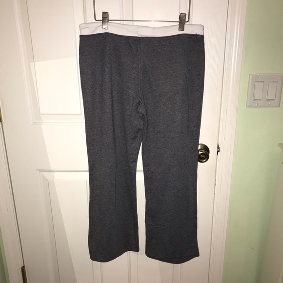 FREE IN BUNDLE - C.W. Sport S Capri Pants - Picture 2 of 9